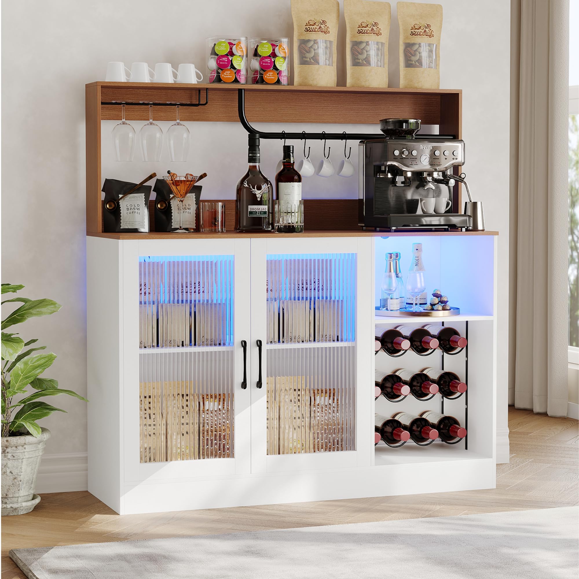 LEDライト付きワインバーキャビネット、グラスホルダー、ワイ - Home Bar Setup のレビューと価格