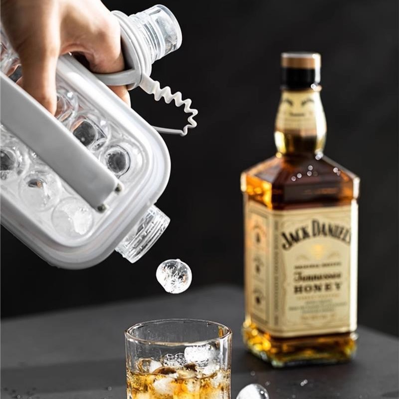 大型アイスボールメーカー シリコン製球体 ウイスキー型 冷凍 - Ice Mold Sphere のレビューと価格