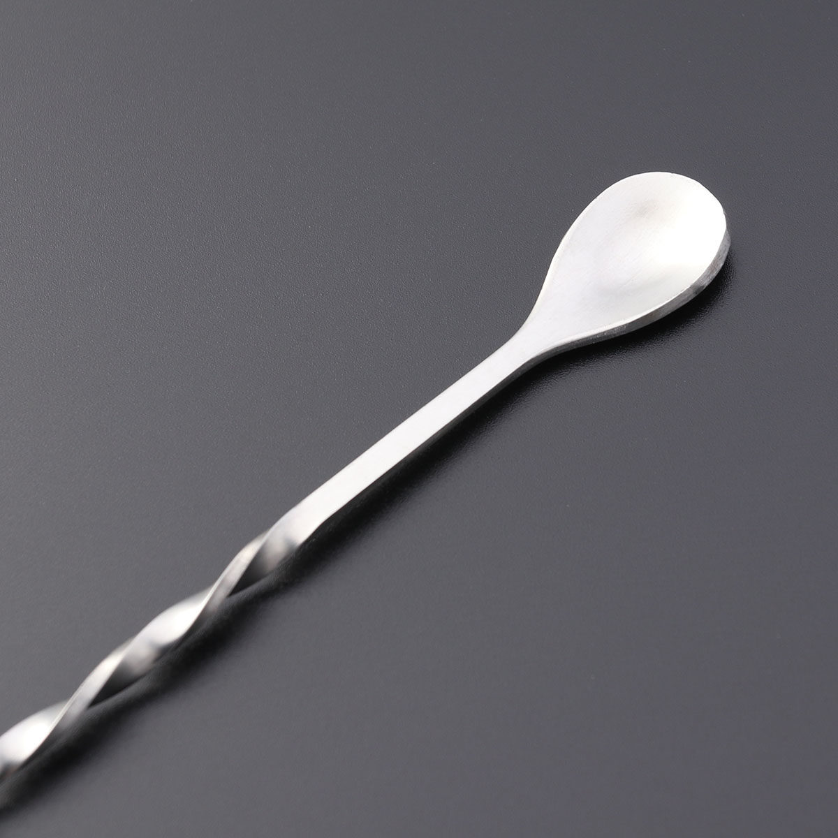 プロ仕様の304ステンレス製カクテルスワリースティック、ねじ - Bar Spoon Twisted のレビューと価格